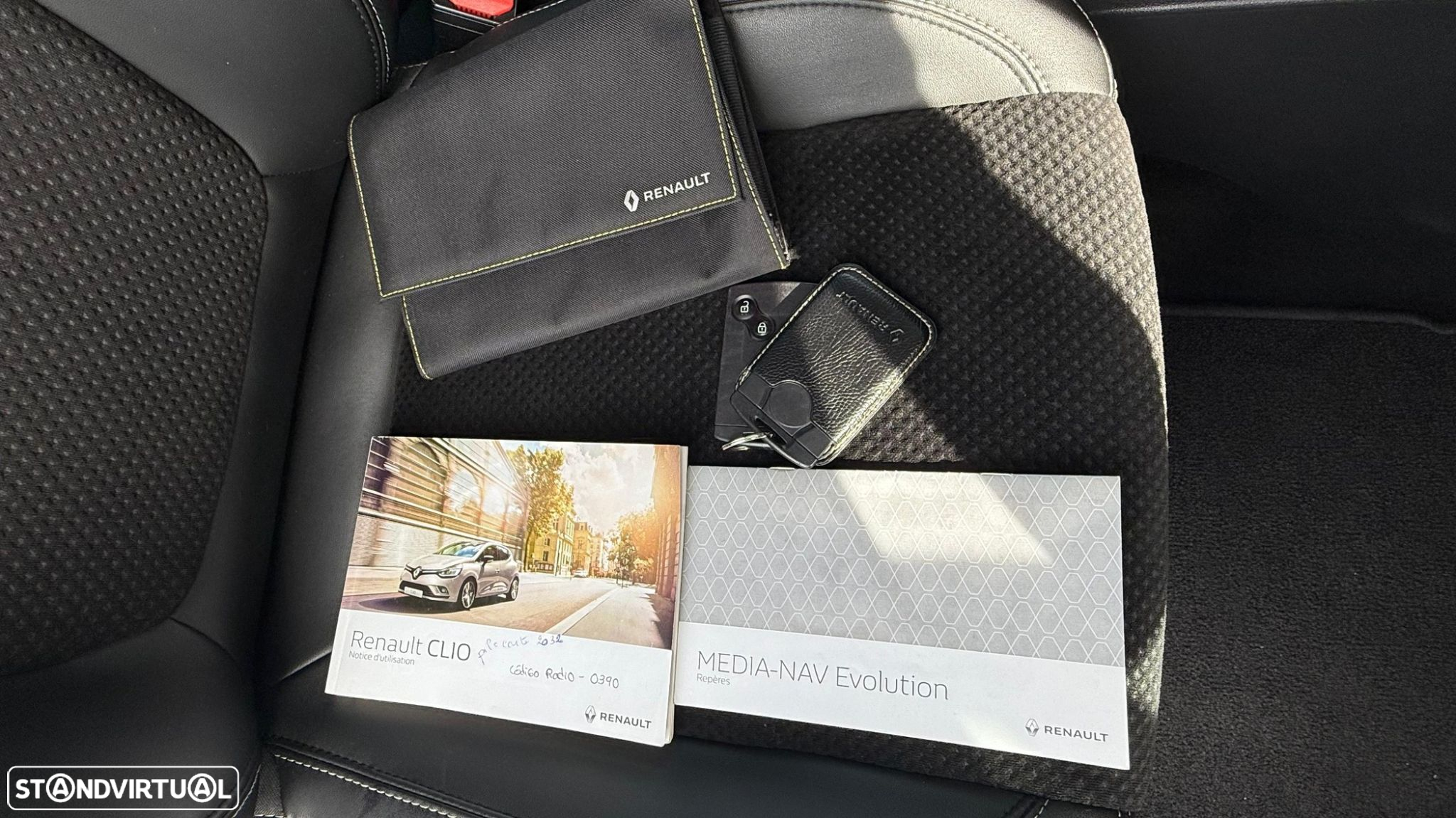 Renault Clio 0.9 TCe Limited Edition - 43