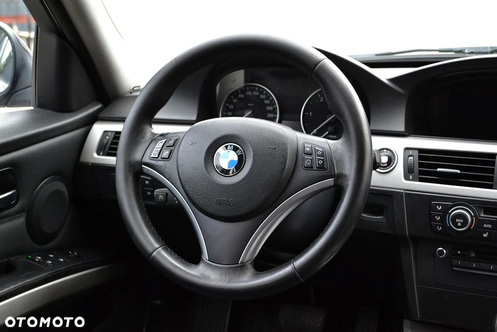 BMW Seria 3 320d DPF - 13
