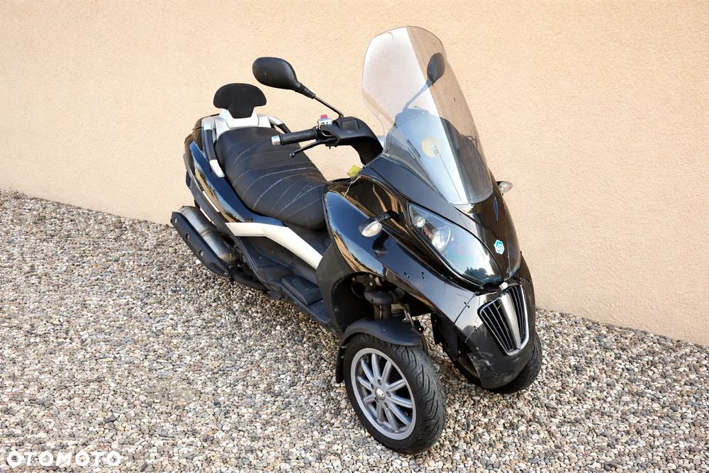 Piaggio MP-3 - 5