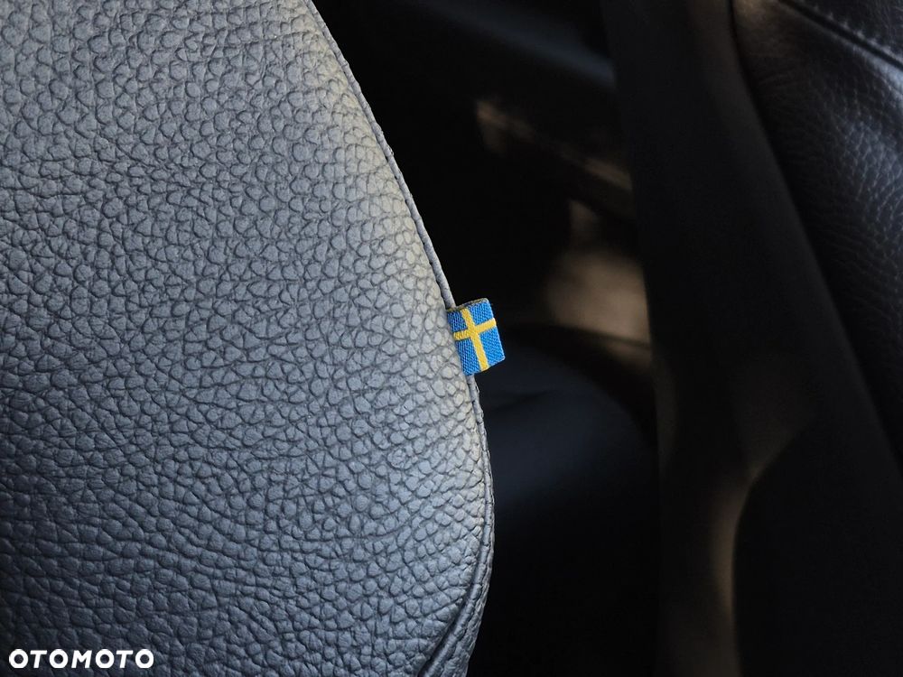 Volvo XC 60 T6 AWD Plug-In Hybrid Inscription - 29