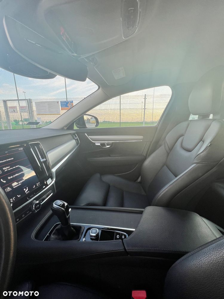 Volvo V90 D3 Momentum - 12