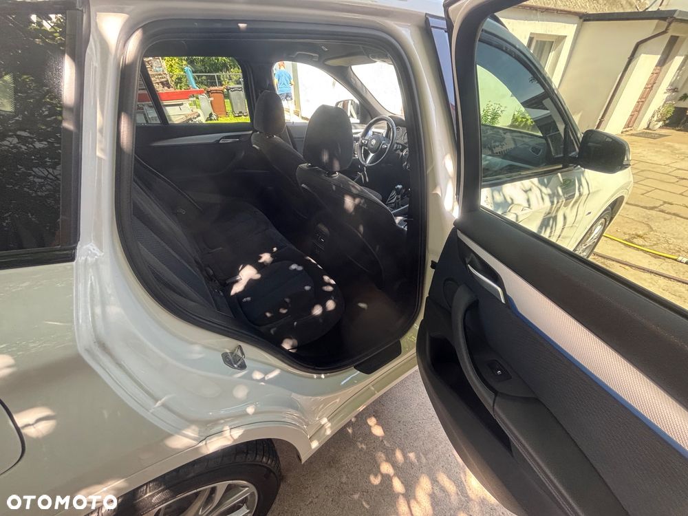 BMW X1 sDrive18d M Sport - 14