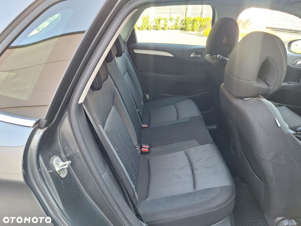 Citroën C4 VTi 120 Exclusive - 23