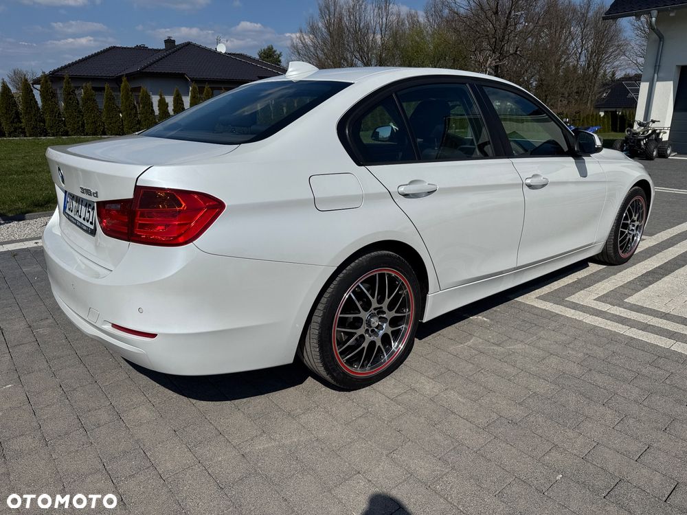 BMW Seria 3 318d DPF - 12