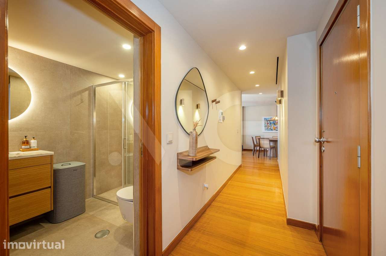 Penthouse T2 Matosinhos em Condomínio fechado com Garagem e Arrumos - Grande imagem: 3/59