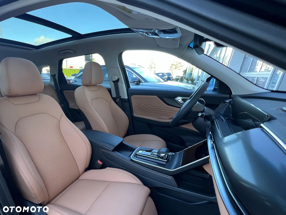 BAIC 7 1.5T Luxury DCT - 9