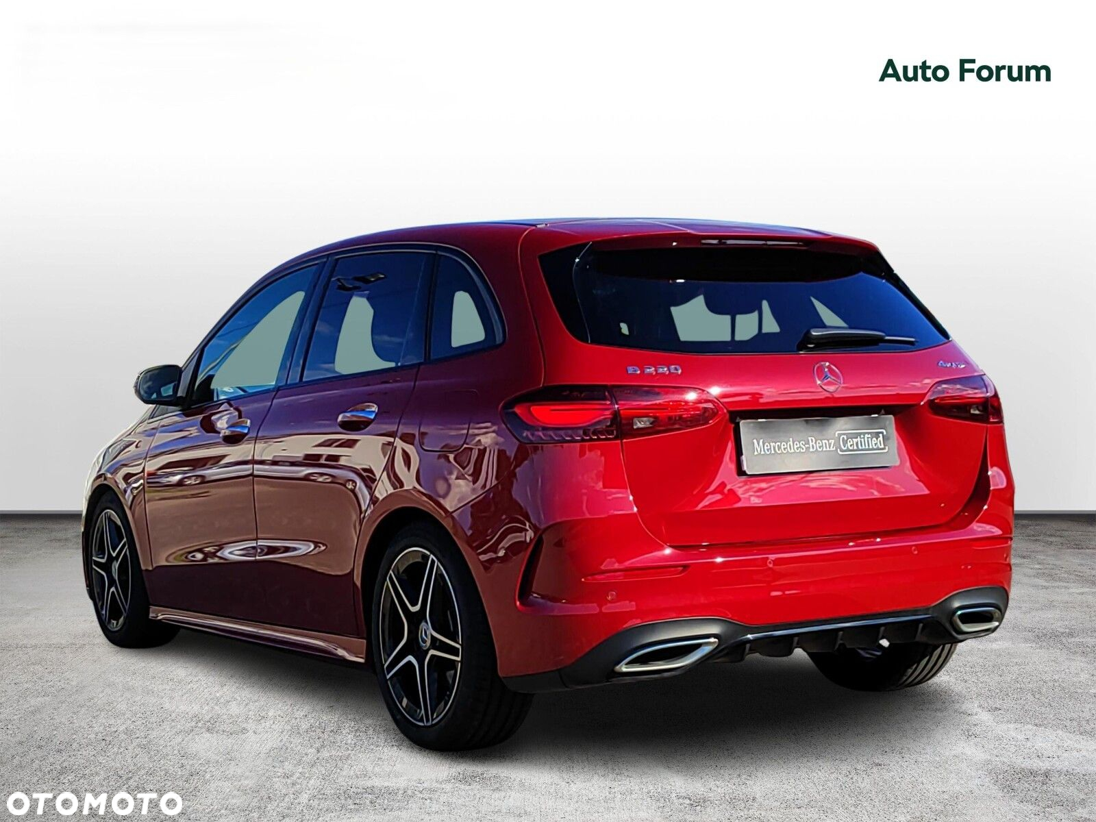 Mercedes-Benz Klasa B 220 4-Matic AMG Line 7G-DCT - 3