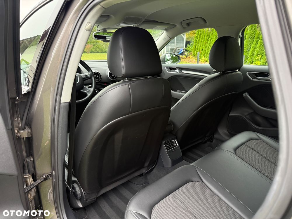 Audi A3 Sportback 1.4 TFSI Ambiente - 20