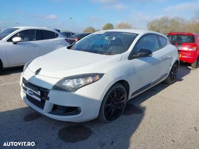 Piese de Renault Megane 3 2011 in 2 usi - 1