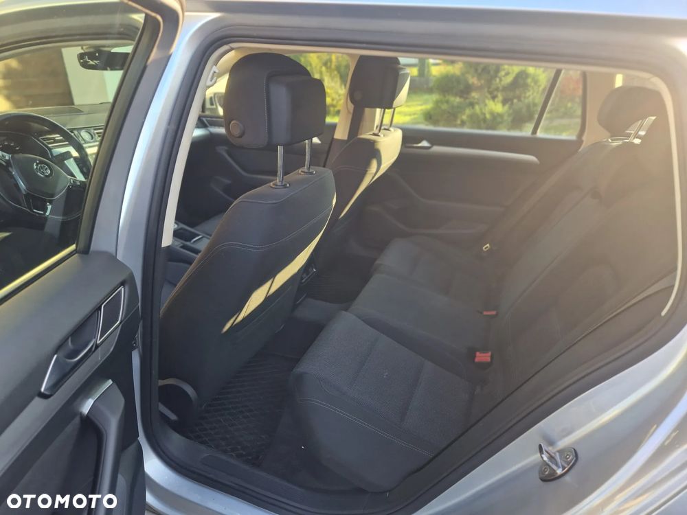 Volkswagen Passat 2.0 TDI DSG (BlueMotion Technology) Comfortline - 7