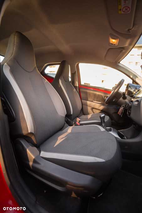 Toyota Aygo x-play connect - 35