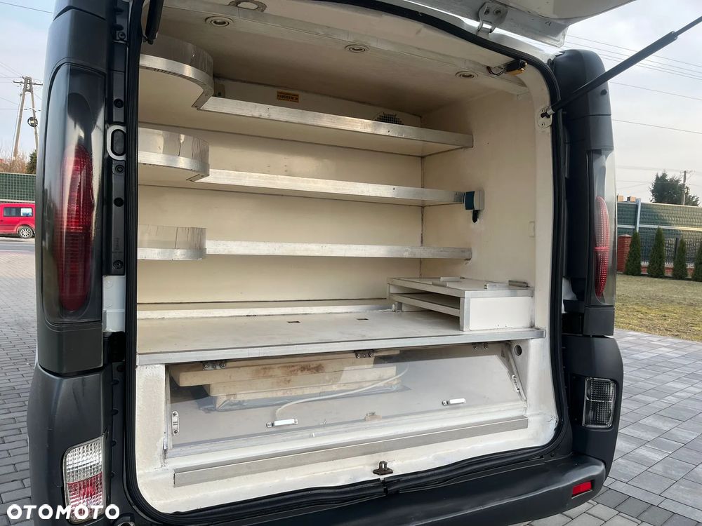 Renault TRAFIC LONG CHŁODNIA PLUS ZASILANIE STACJONRANE SPRAWNA 100% - 8