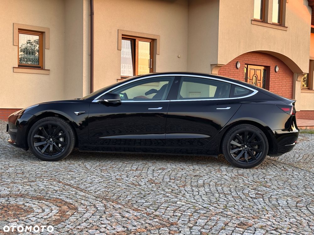 Tesla Model 3 - 8
