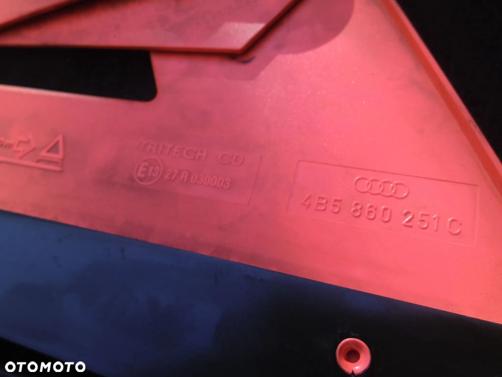 A6 C6 A4 B6 TRÓJKĄT OSTRZEGAWCZY MOCOWANIE UCHWYT 4B5860251C 8E5860285 - 5