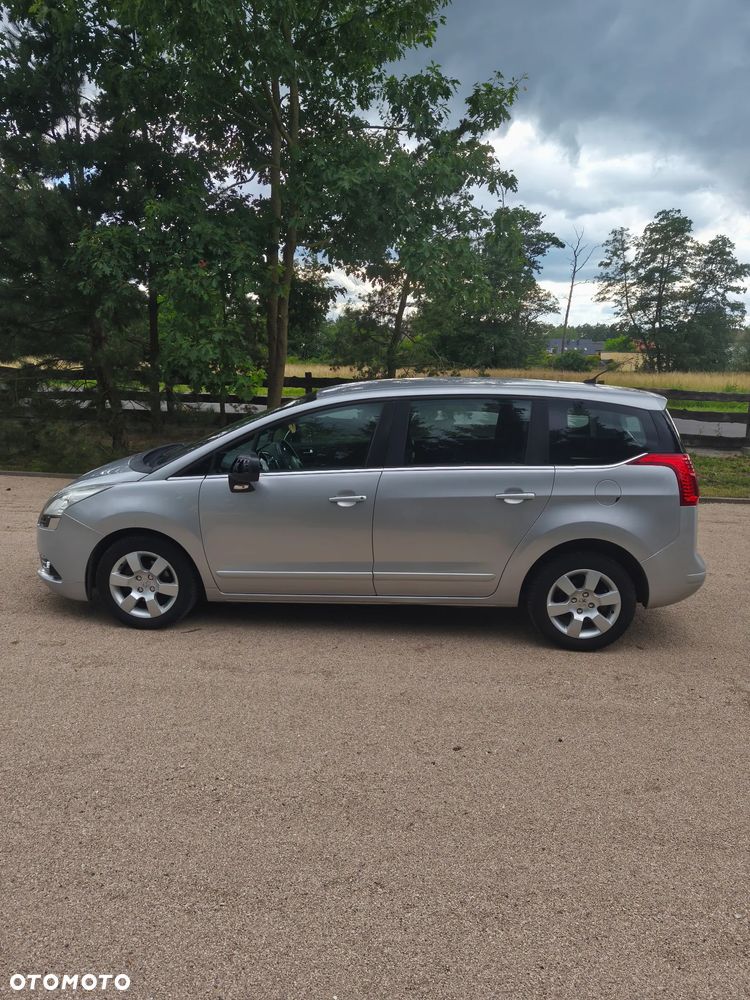 Peugeot 5008 1.6 HDi Premium - 11