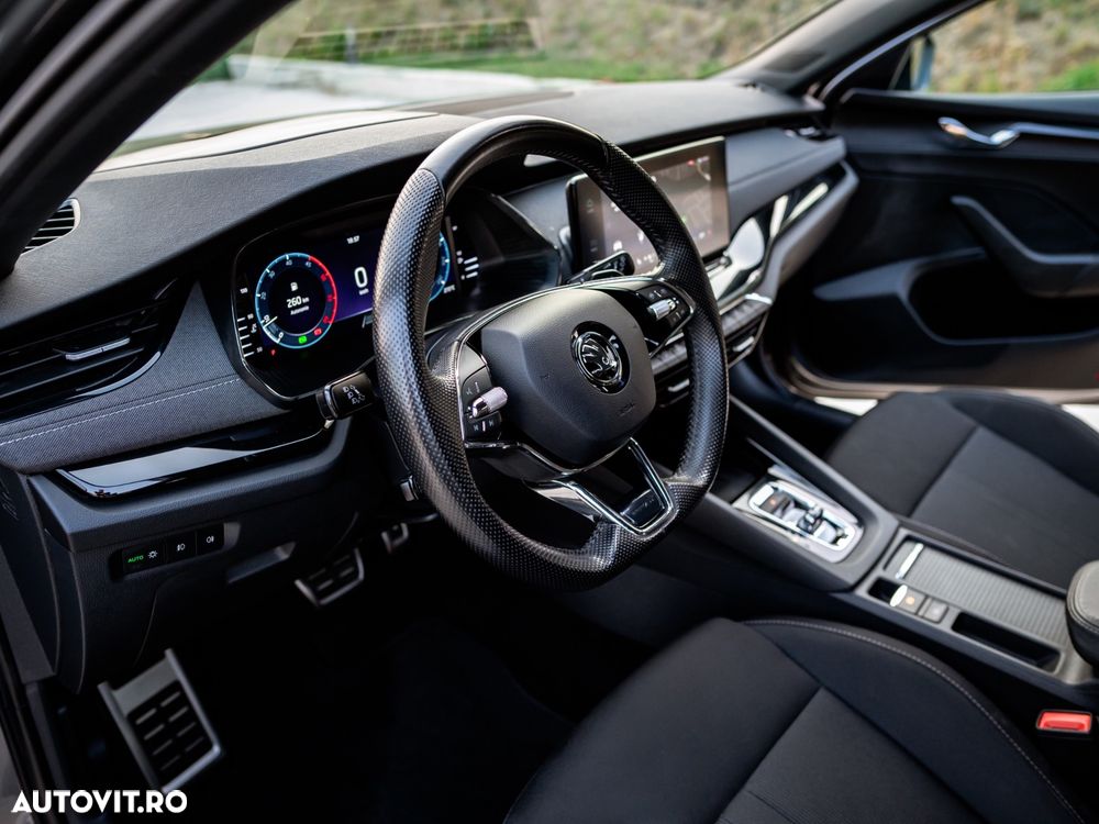 Skoda Octavia 2.0 TDI DSG Sportline - 4