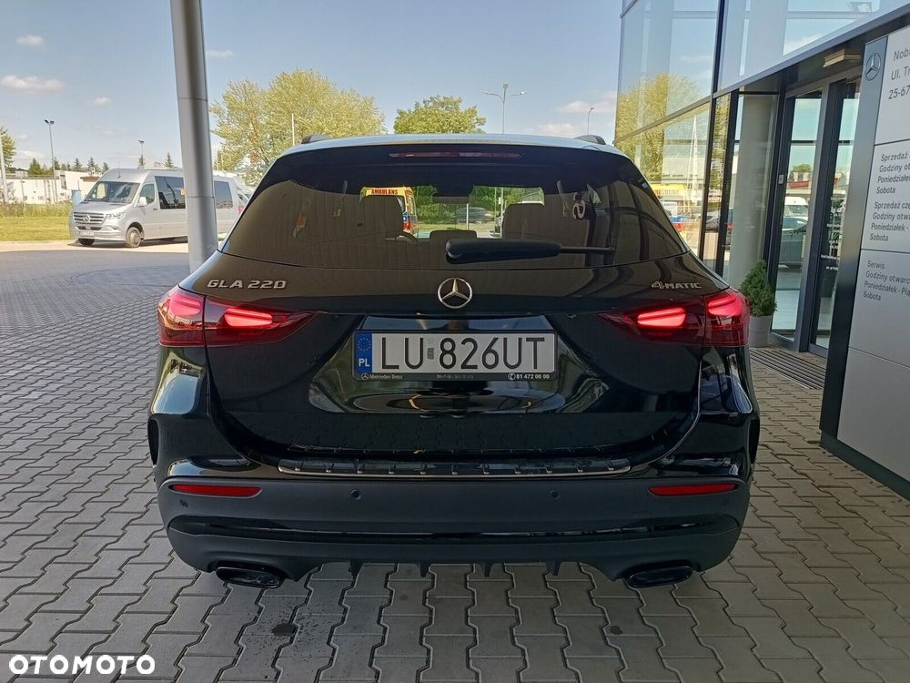 Mercedes-Benz GLA - 7