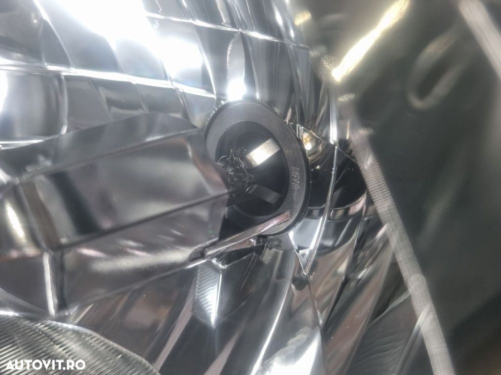 Far Stanga Subaru Forester 2007 - 2010 SUV 4 Usi (1220) Xenon SURUBURI TAIATE - 2