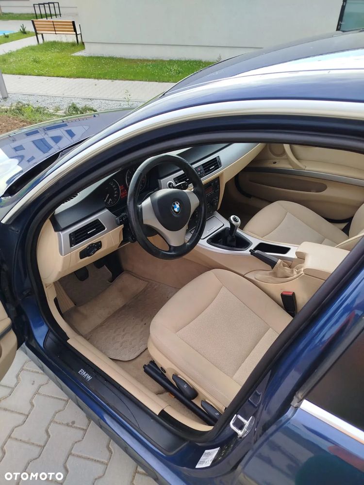 BMW Seria 3 325i - 10