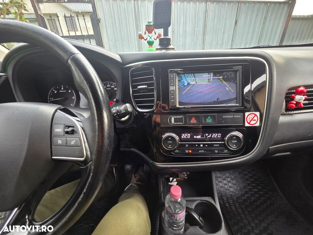 Mitsubishi Outlander - 29