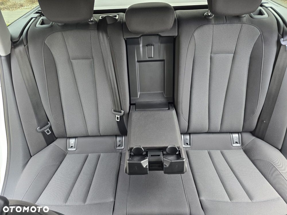Audi A4 Avant - 25
