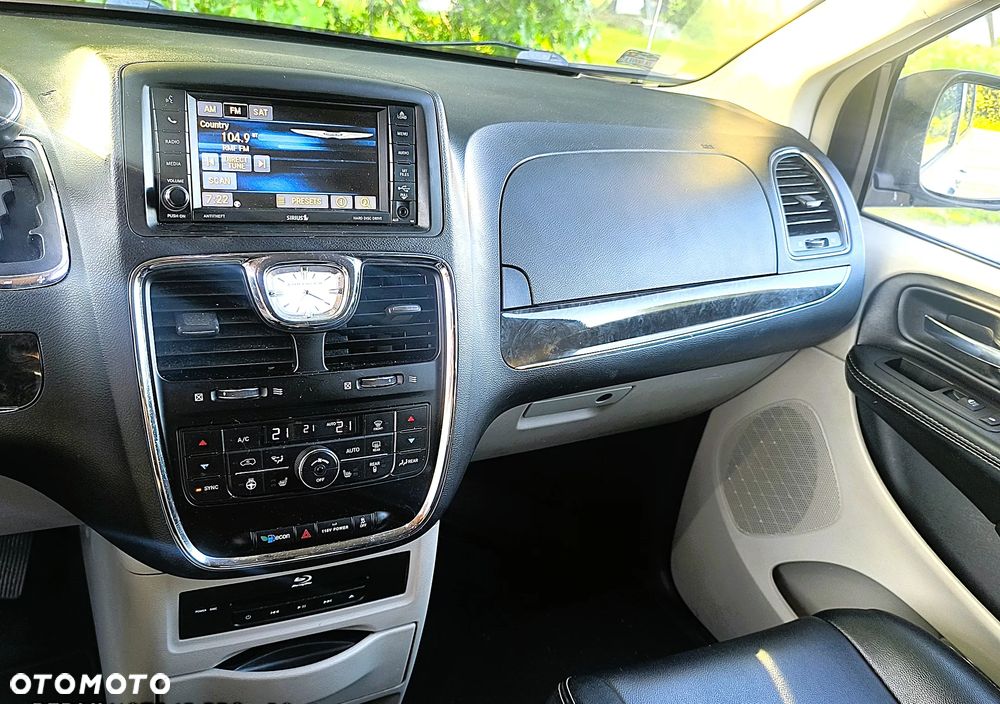 Chrysler Town & Country 3.6 Touring - 9
