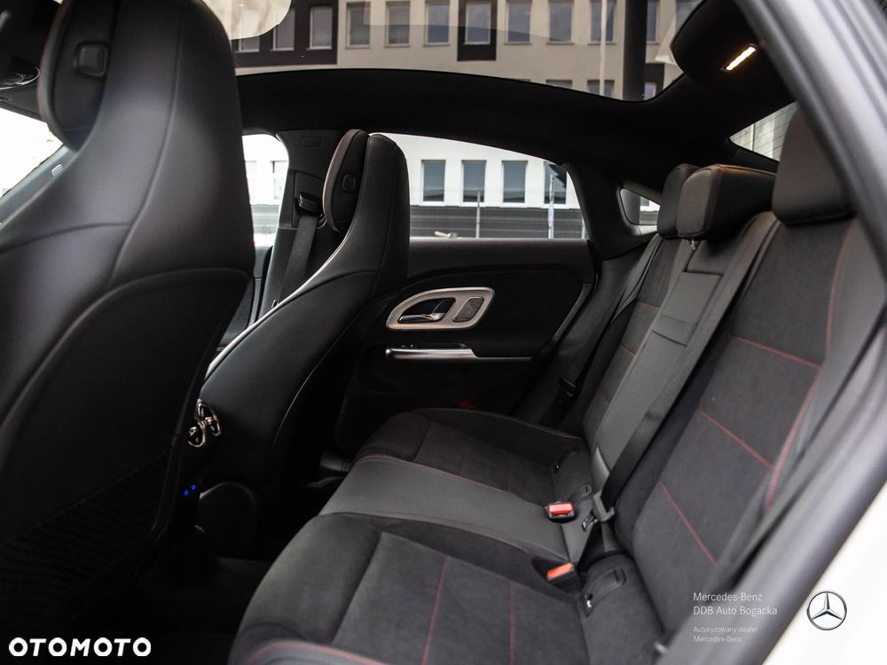 Mercedes-Benz CLA 220 mHEV 4-Matic 8G-DCT - 13