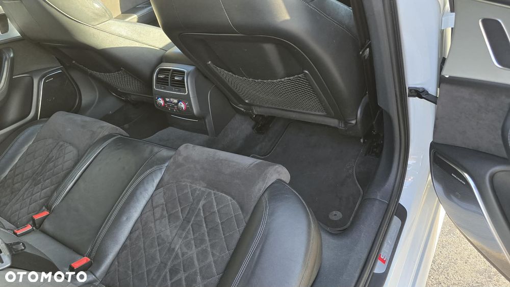 Audi S6 Limousine - 16