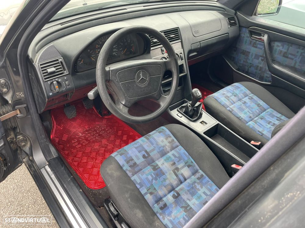 Mercedes-Benz C 220 1997 photo 5
