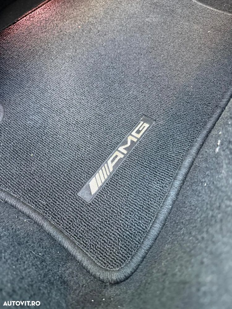 Mercedes-Benz E 220 d 4MATIC 9G-TRONIC - 13