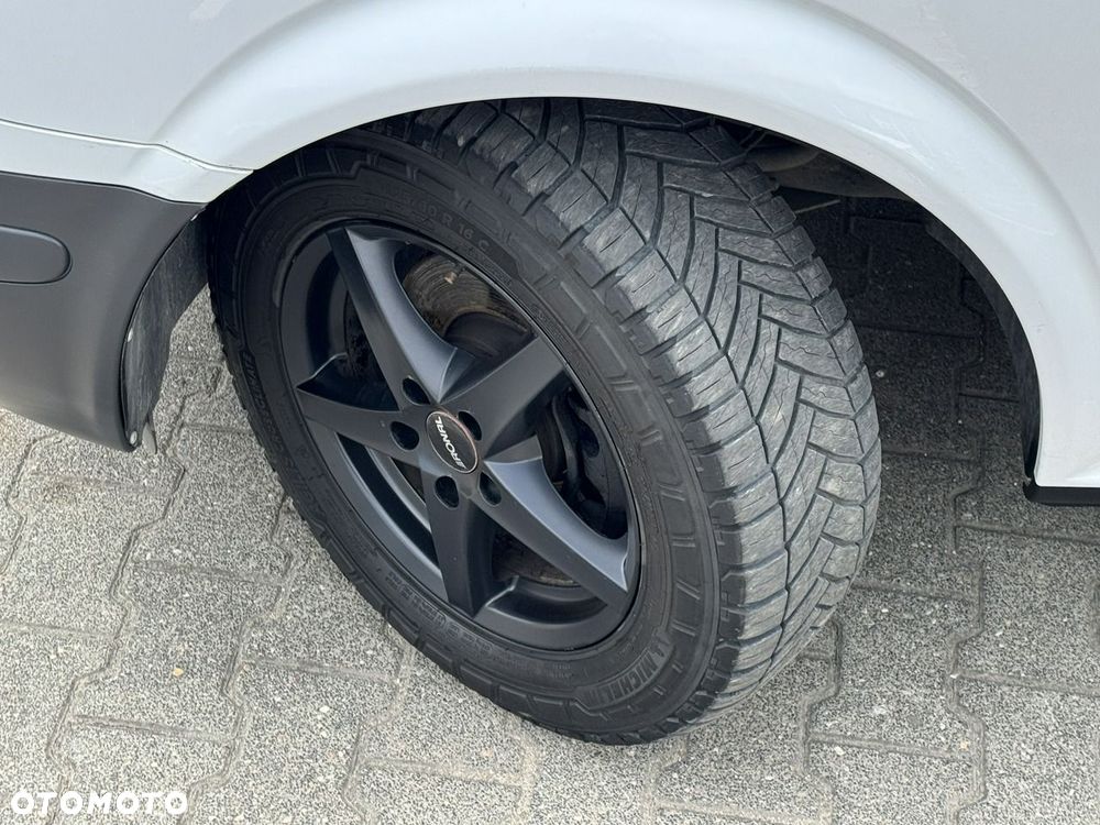 Mercedes-Benz Vito - 15