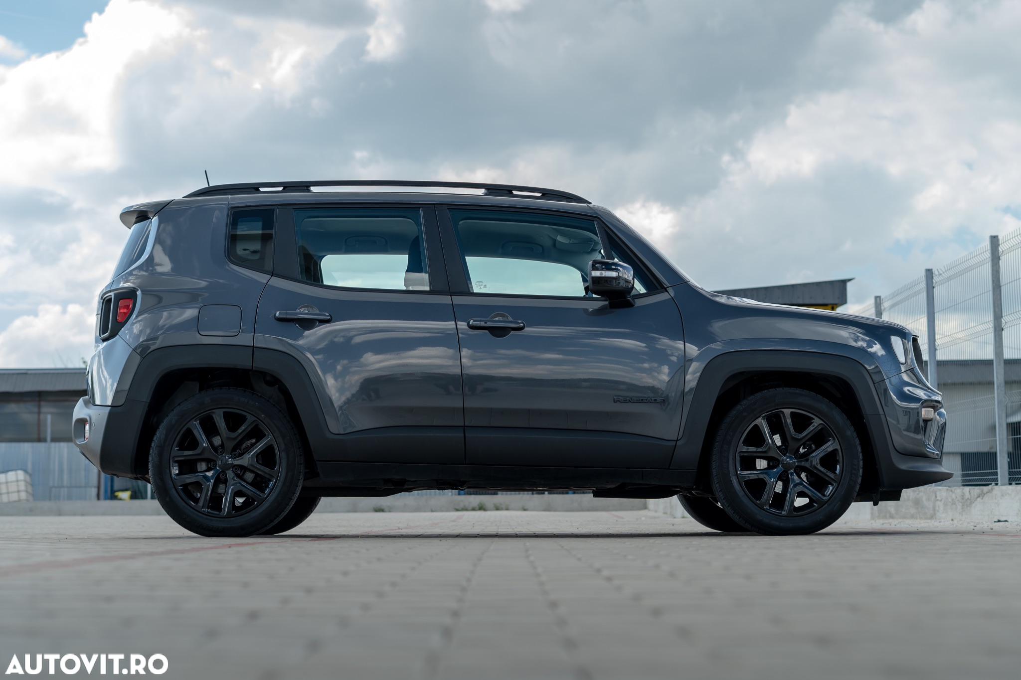 Jeep Renegade 1.0 Turbo 4x2 M6 Night Eagle - 24