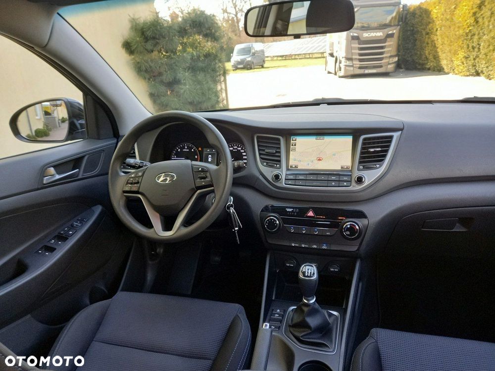 Hyundai Tucson blue 1.7 CRDi 2WD Trend - 26