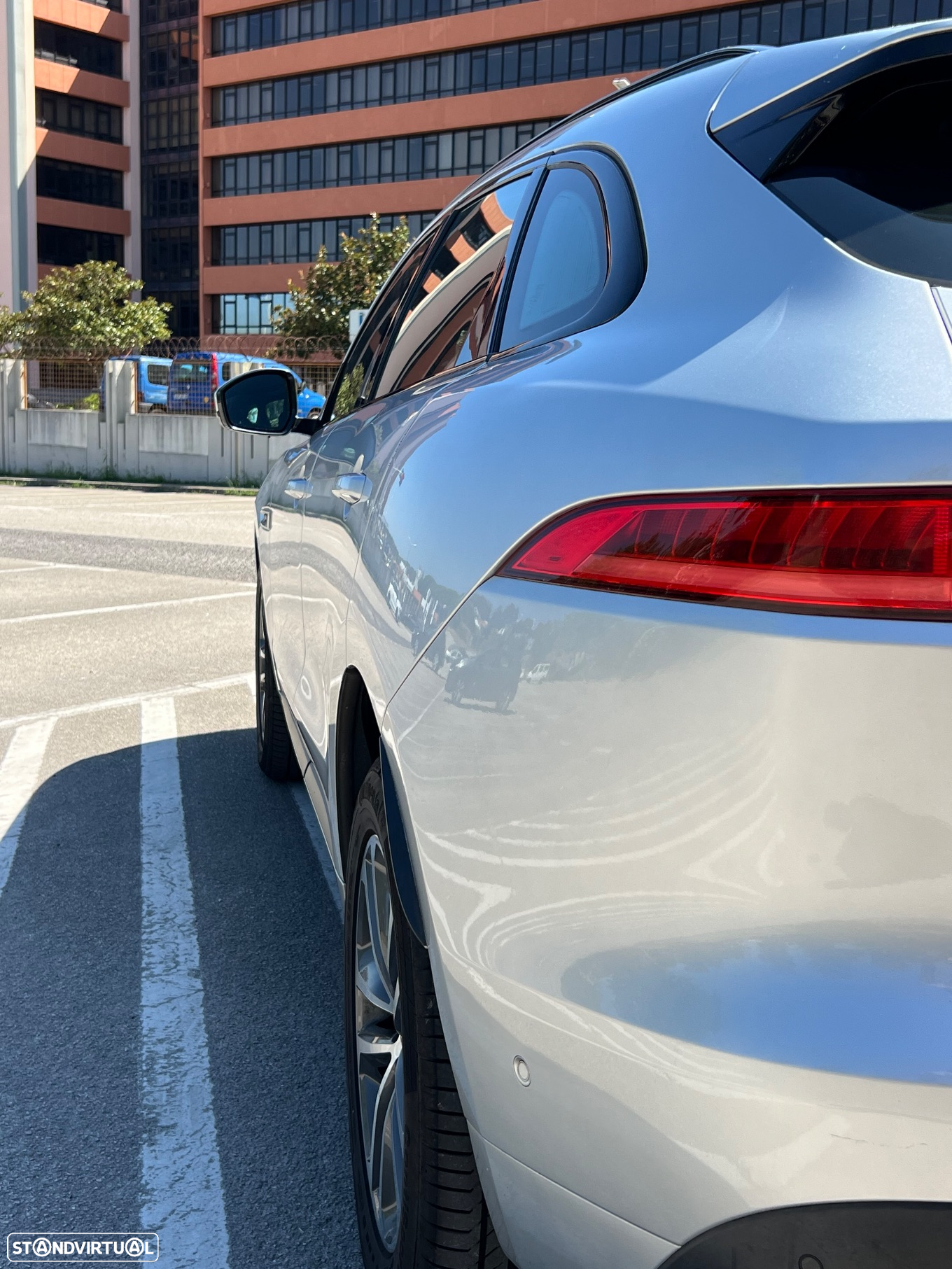 Jaguar F-Pace 2.0 i4D R-Sport Aut. - 17