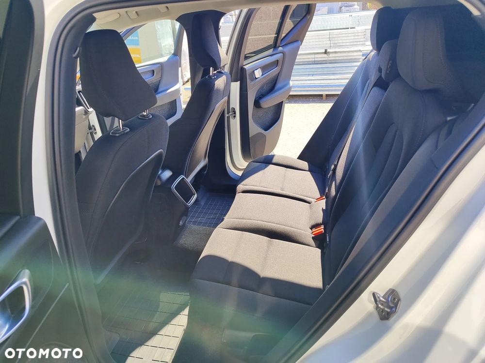 Volvo XC 40 D3 Momentum - 13