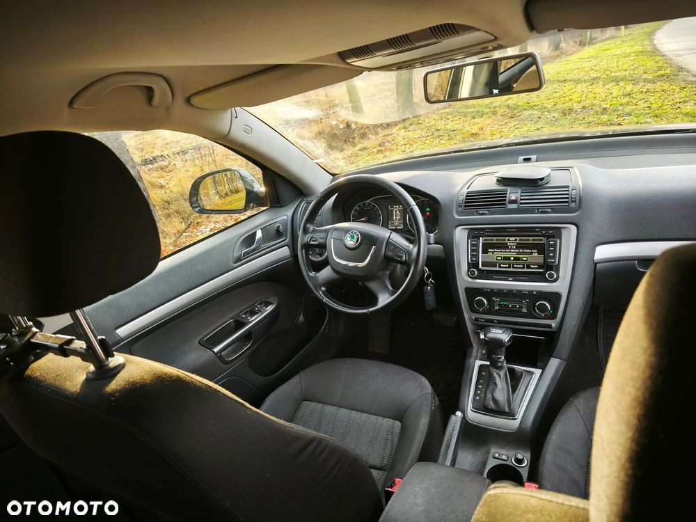 Skoda Octavia 2.0 TDI DPF Elegance DSG - 3