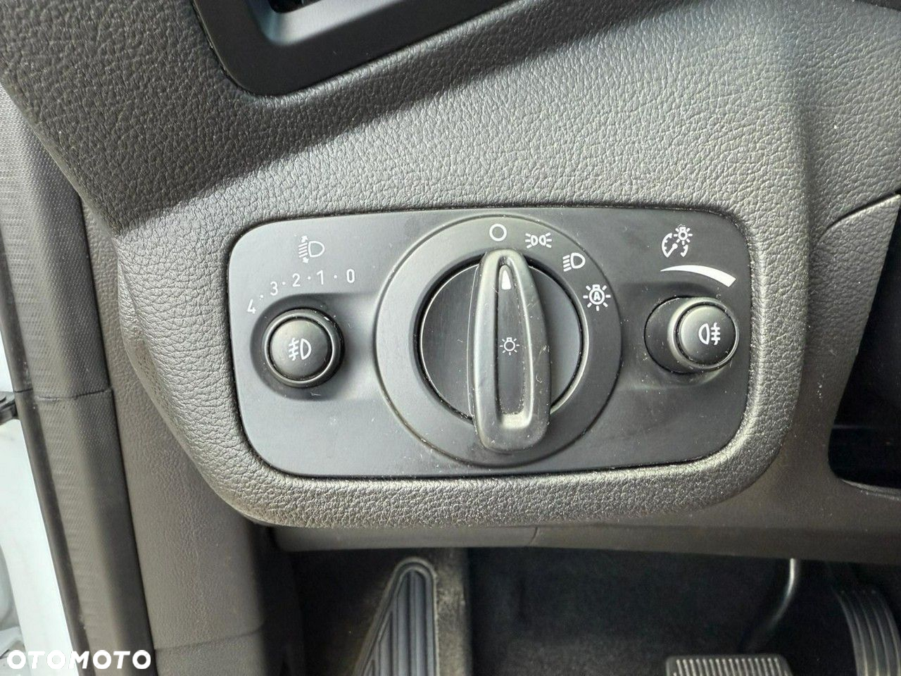 Ford Kuga - 24