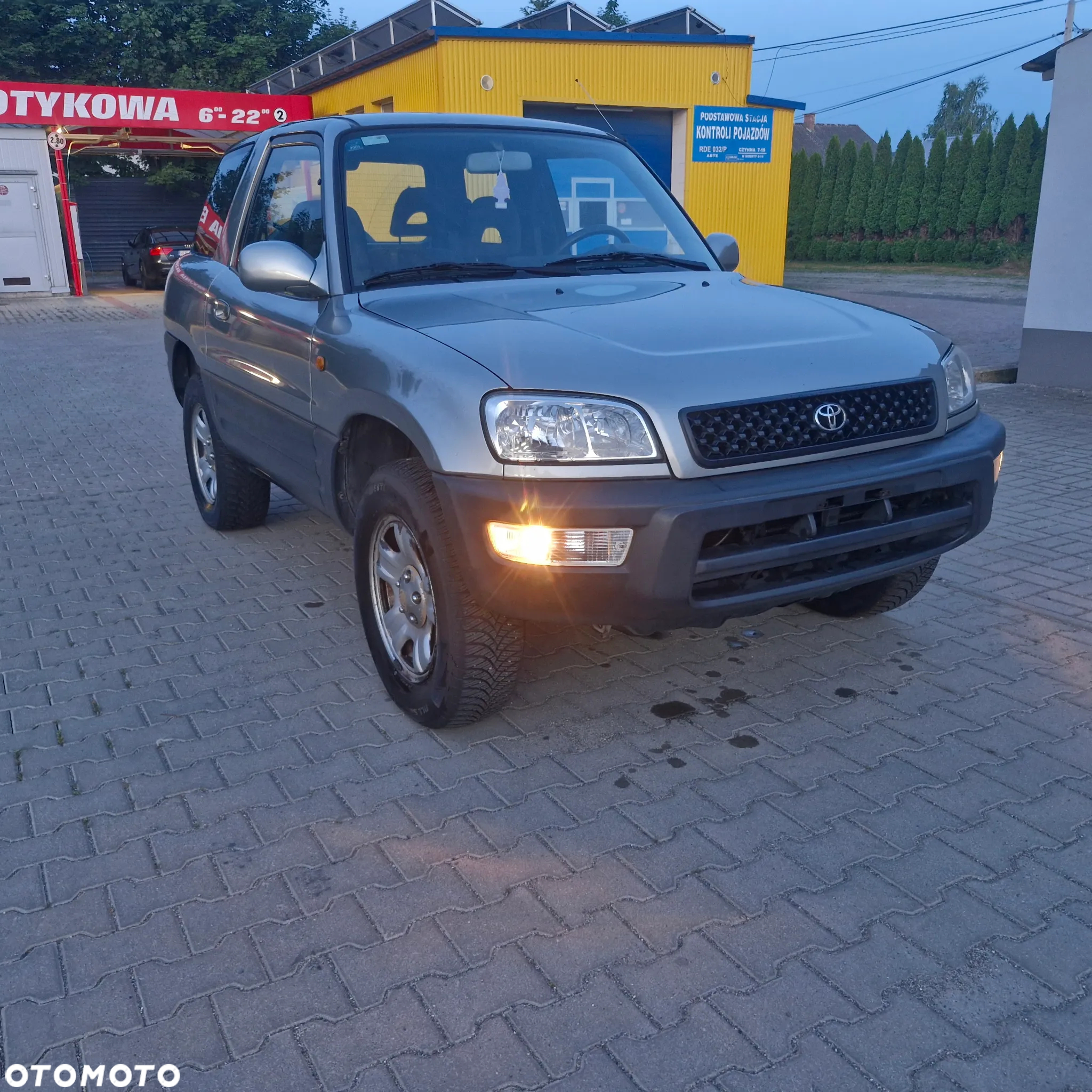 Toyota RAV4 2.0 Special - 2