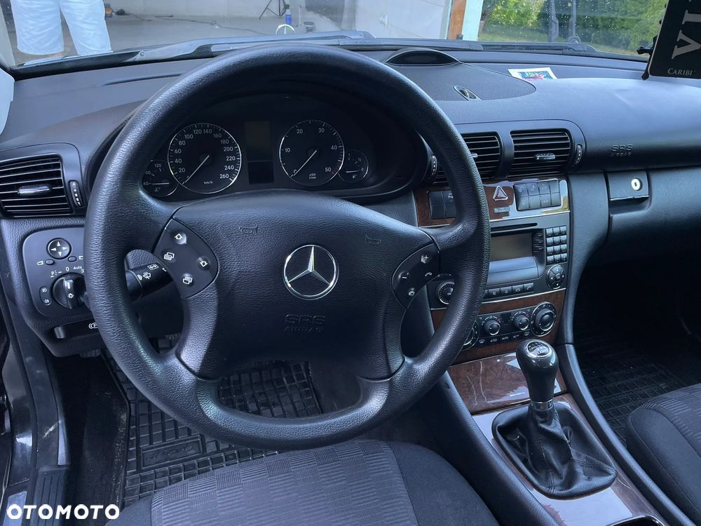 Mercedes-Benz Klasa C 200 CDI Sport Edition - 19