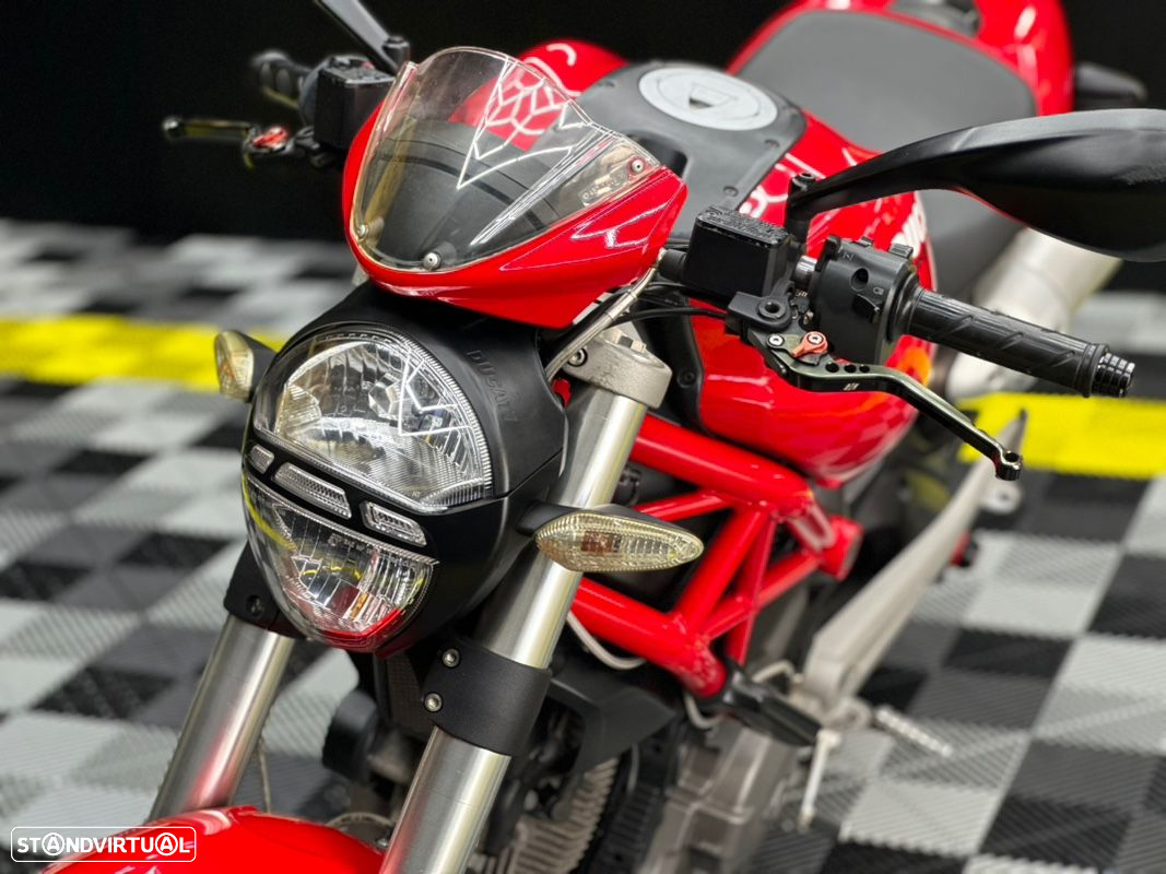Ducati Monster 696 - 9