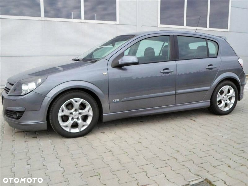 Opel Astra H hatchback 5D OPC zestaw ospoilerowani - 2