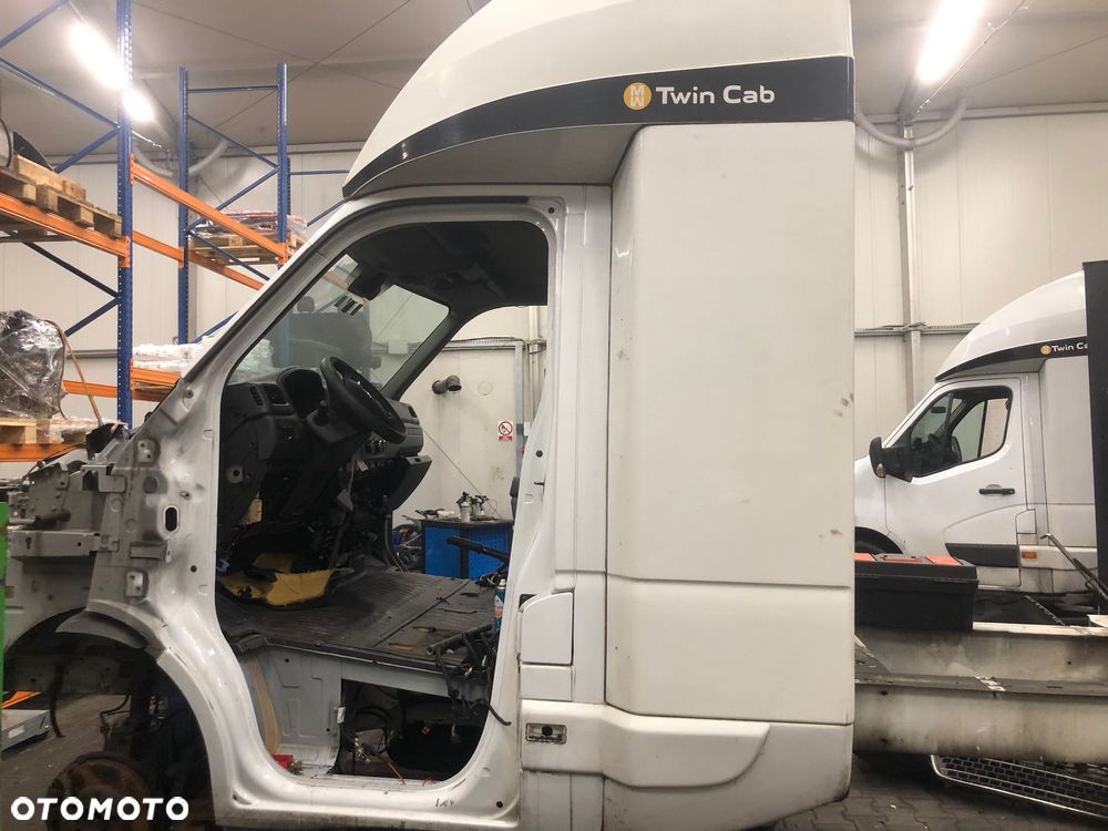 Sprzedam kabinę / szkielet nadwozia (goła buda) do Renault Master III Twin Cab (roczniki około 2020–2023). - 2