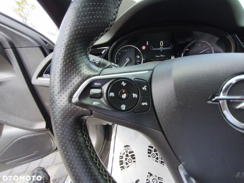 Opel Insignia - 14