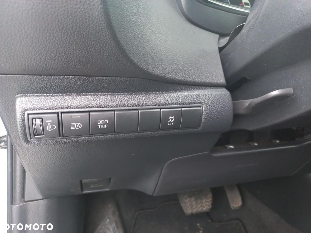 Toyota Corolla 1.8 Hybrid Comfort - 18