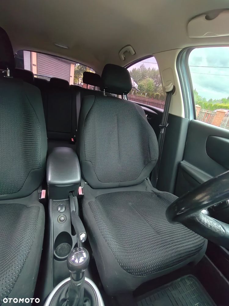 Citroën C4 1.6 16V Confort - 12