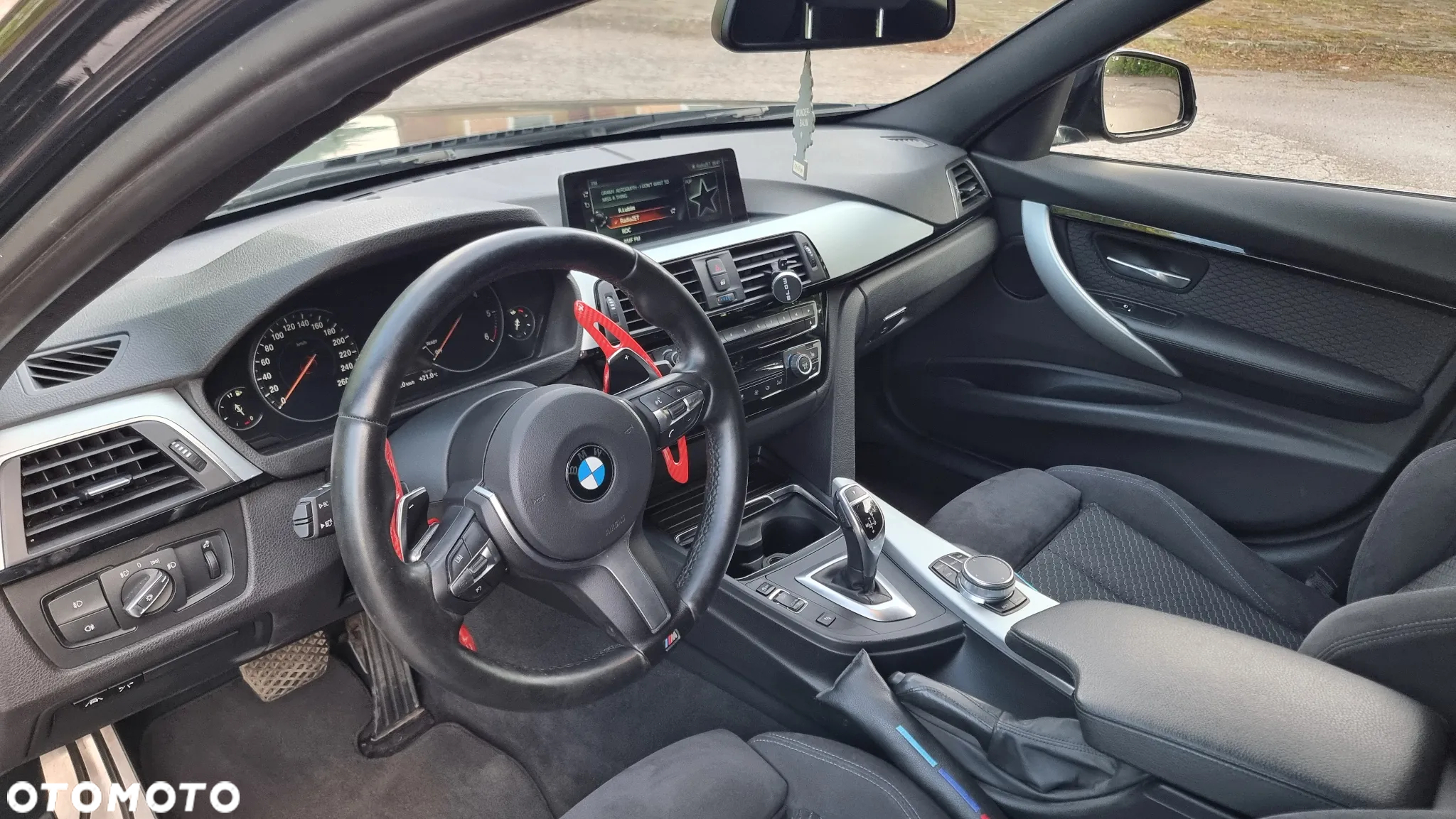 BMW Seria 3 320d Touring xDrive Edition M Sport Shadow - 23