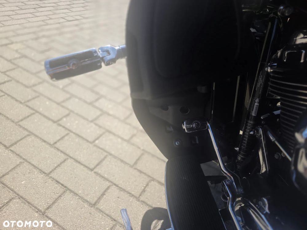 Harley-Davidson Touring Electra Glide - 12