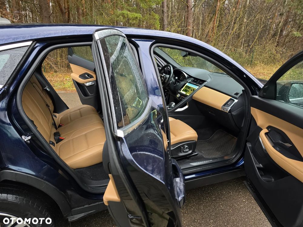 Jaguar E-Pace P200 AWD R-Dynamic - 19
