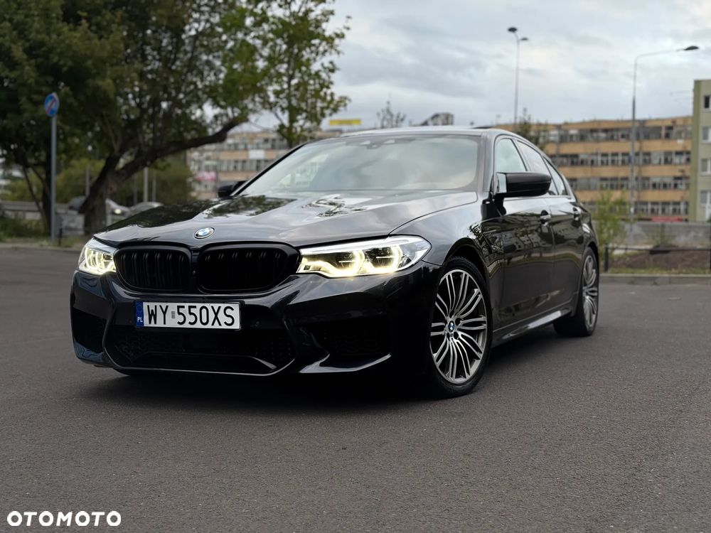 BMW Seria 5 M550i xDrive sport - 21