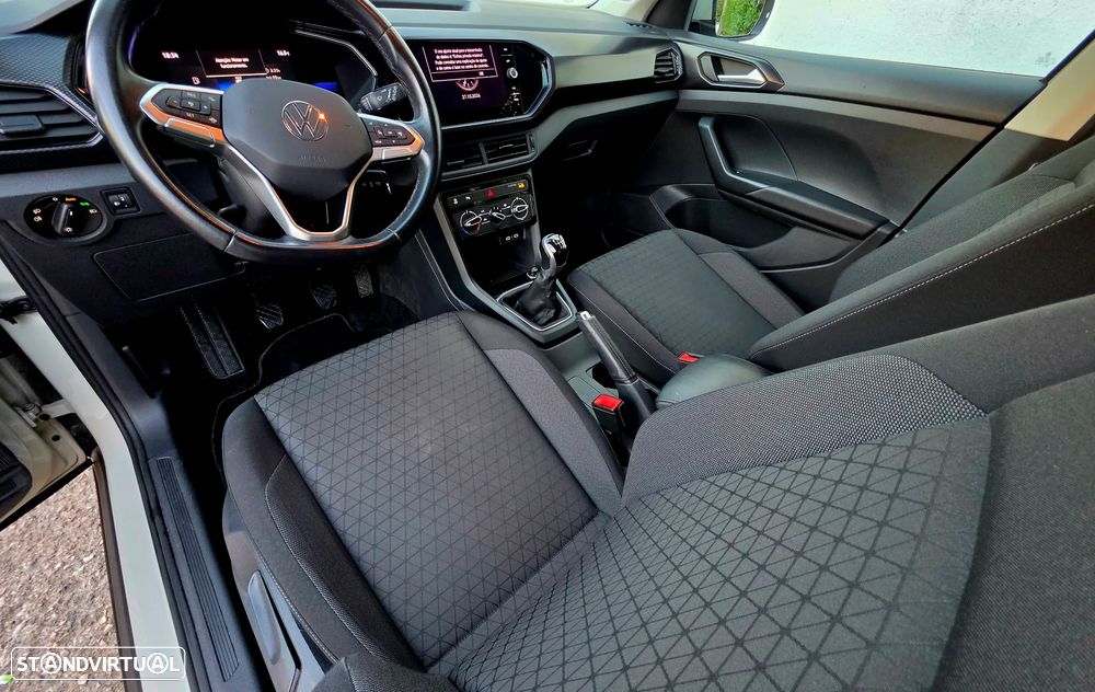 VW T-Cross - 11